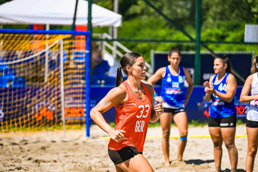 Lucie Marie Kretzschmar feiert ihre größten Erfolge auf Sand.