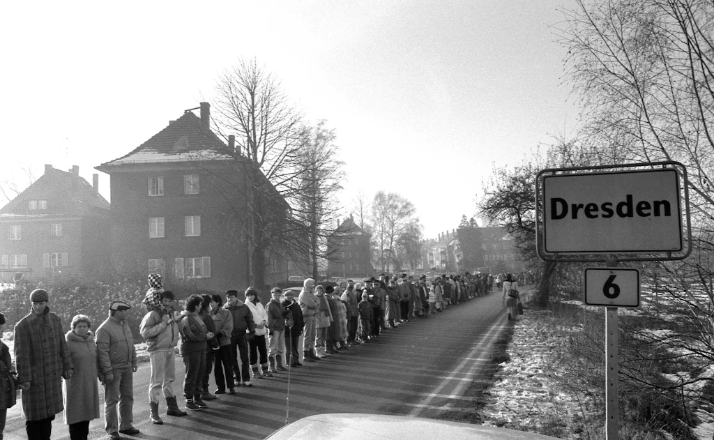 Gedanken eines Dresdner Montagsspaziergängers: Uns bleibt nur die Straße ...