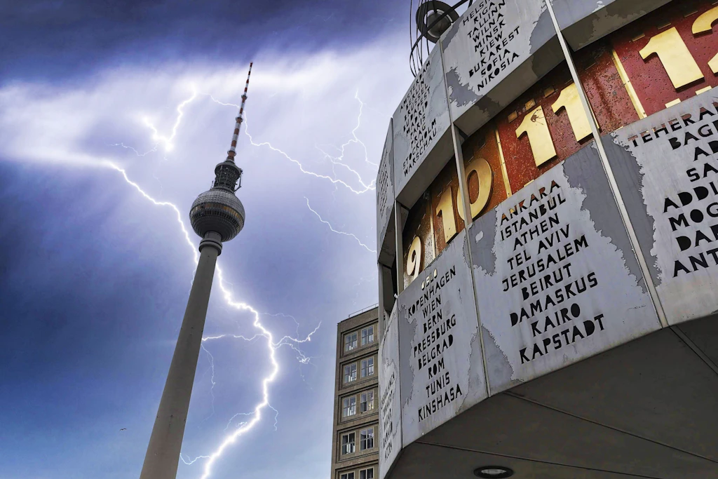 Am Montag soll es wieder Gewitter in verschiedenen Teilen des Landes geben. Ob es Blitz und Donner bis Berlin schaffen, wird sich zeigen.