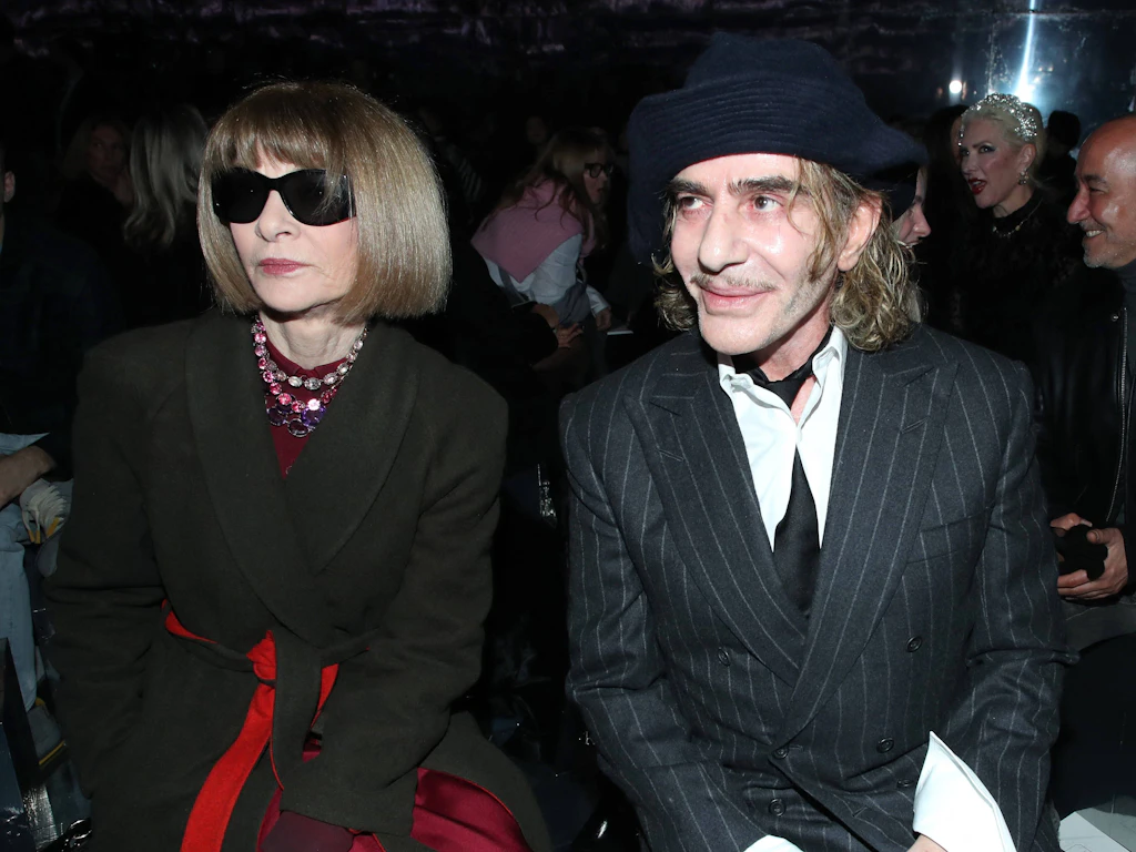 Nach Kritik an geplanter Ehrung: John Galliano und Met stoppen Ausstellung für 2027