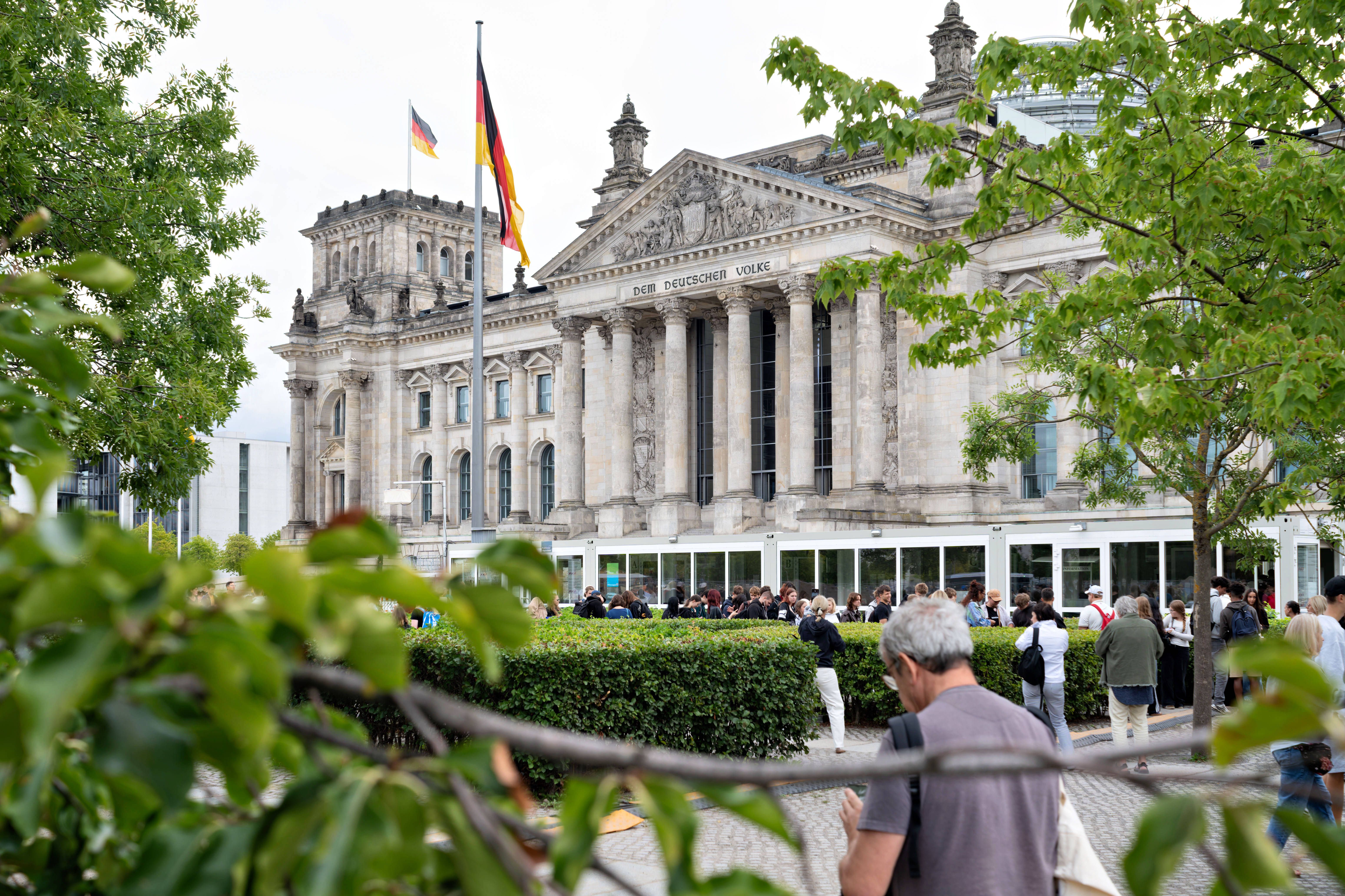 Achtung, Mitte! Sperrungen und Demos sorgen für Verkehrschaos
