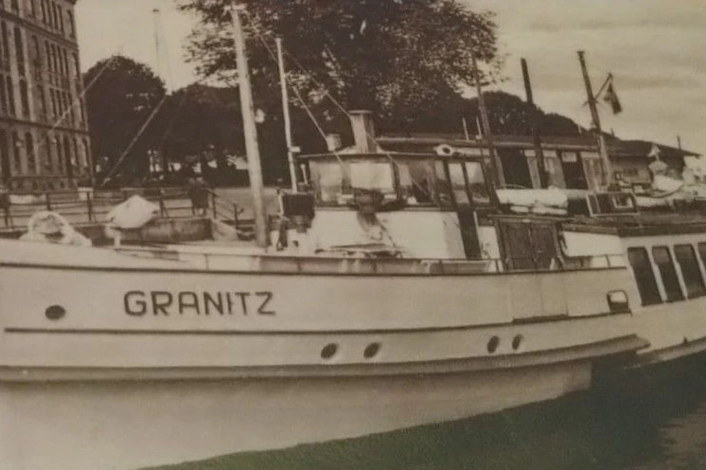 Nach der Wiederherstellung war die „Granitz“ jahrelang auf der Ostsee als Fahrgastschiff unterwegs.