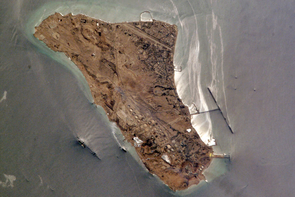 Die Insel Kharg. Die dortigen Anlagen gehören damit zu den wichtigsten Bestandteilen der iranischen Energieinfrastruktur.