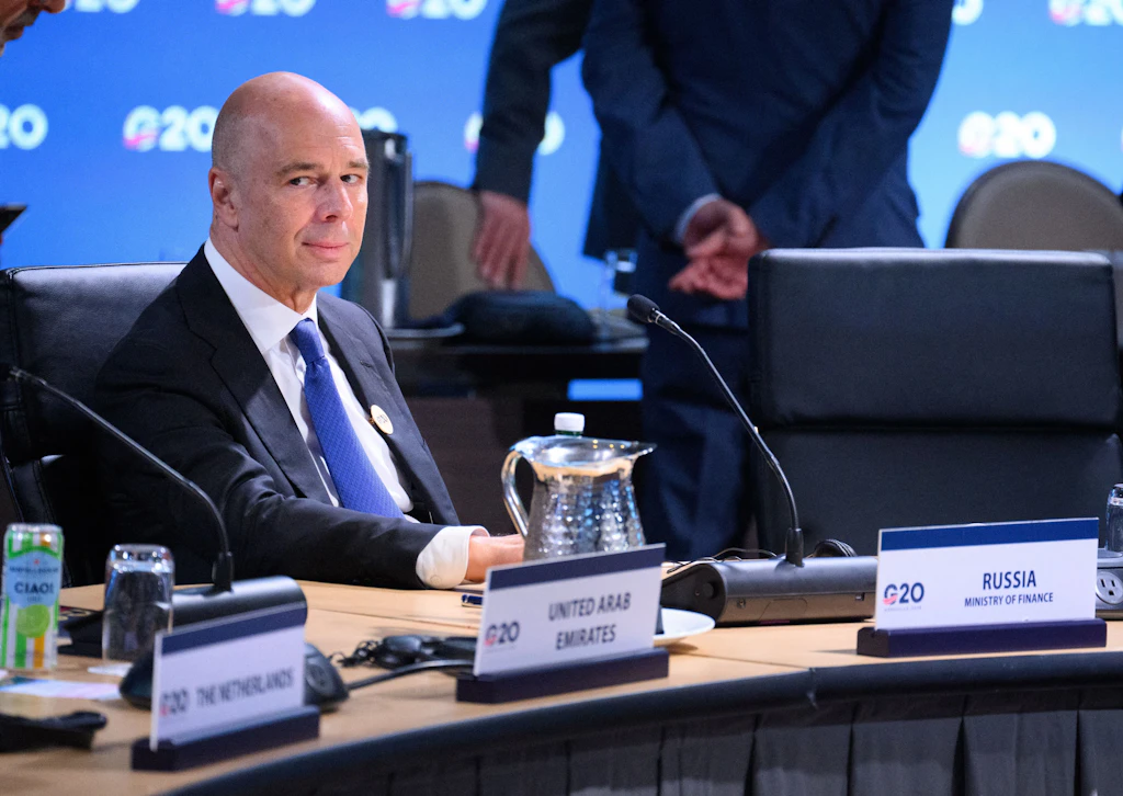 Trump düpiert Europäer: Plötzlich sitzt ein russischer Minister am Tisch