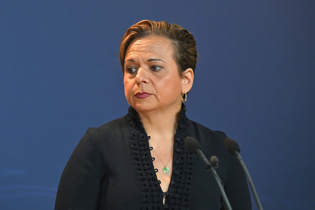 Australiens Generalstaatsanwältin Michelle Rowland hat den Entwurf für strengere Datenschutzregeln vorgestellt.