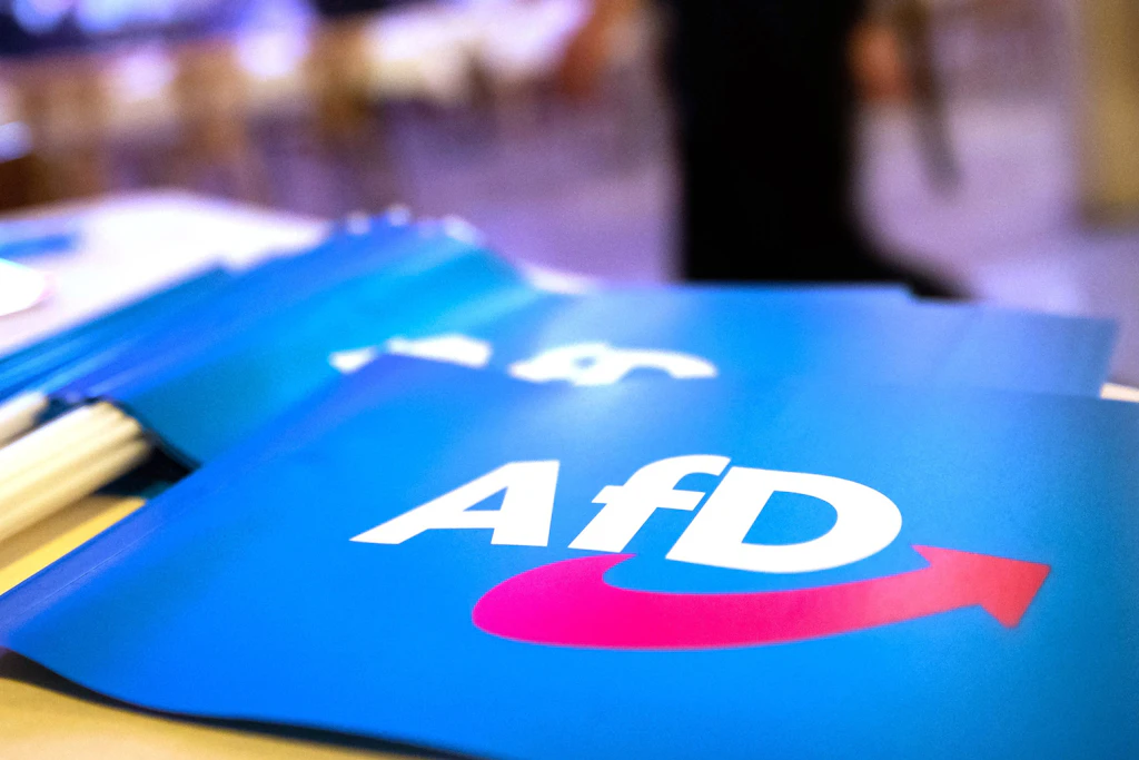 Bei einem Angriff auf ein AfD-Infostand in Bad Kreuznach wurden neun Personen verletzt.
