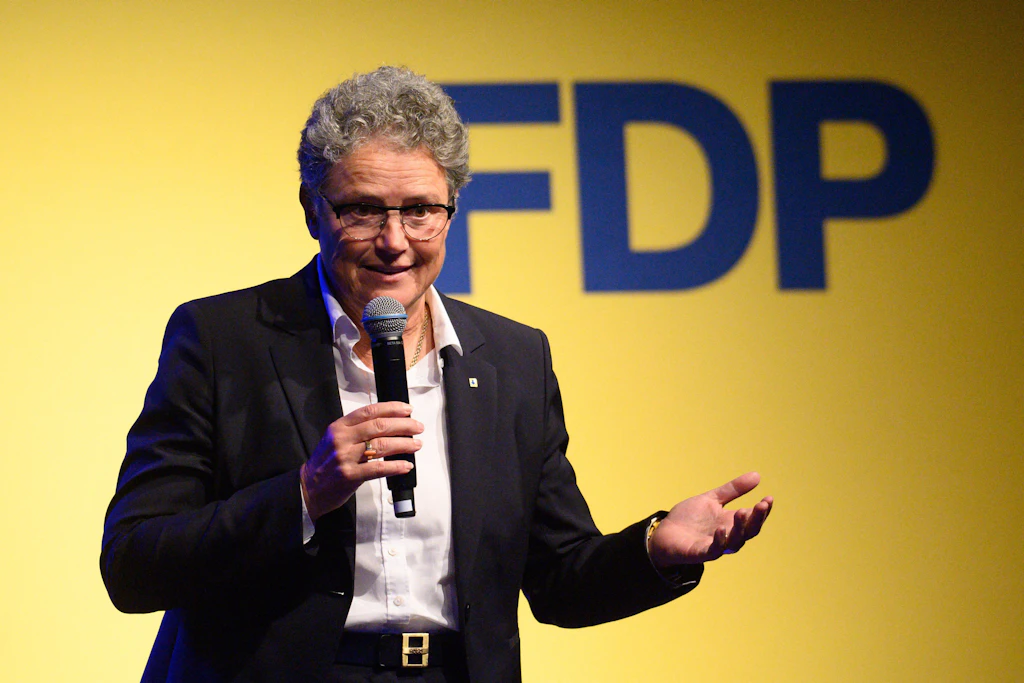 Lydia Hüskens, Spitzenkandidatin der FDP bei den Landtagswahlen in Sachsen-Anhalt, fordert eine Sonderwirtschaftszone zur Rettung des Chemiedreiecks.