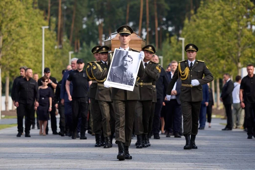 Die Ukraine, Selenskyj und die OUN: Wenn Faschisten als Helden verehrt werden