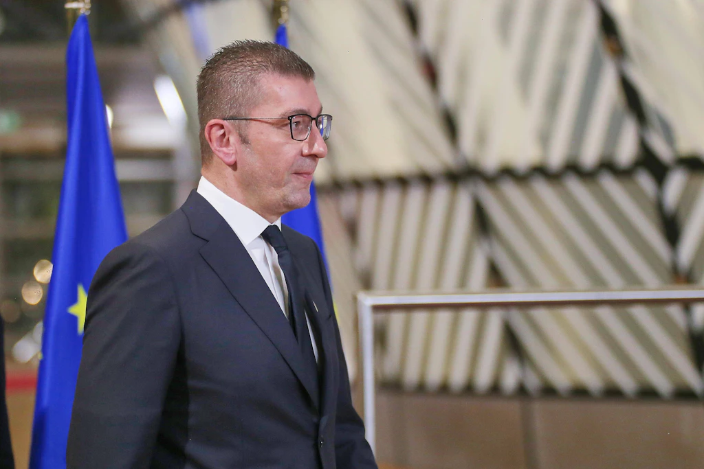 Hristijan Mickoski, Premierminister von Nordmazedonien, in Brüssel. Sein Land will der EU beitreten.