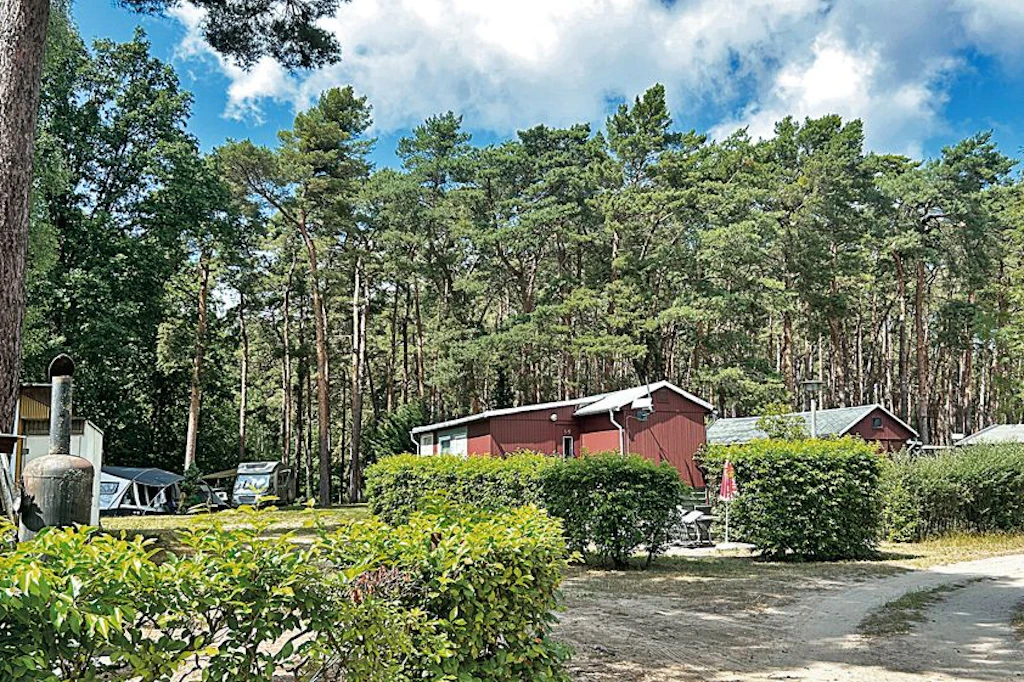 Der Campingplatz Neue Scheune liegt am Schwielowsee, er wird Ende September versteigert.
