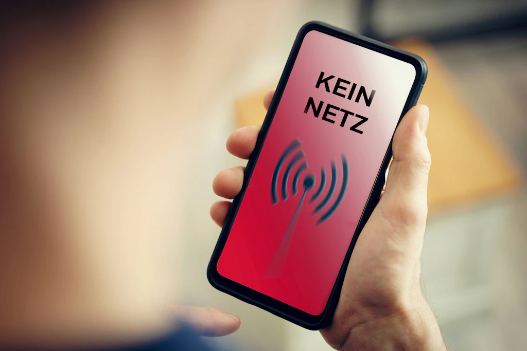Plötzlich kein Empfang: Wenn das Handy ohne Grund das Netz verliert, kann eine gekaperte Rufnummer dahinterstecken.