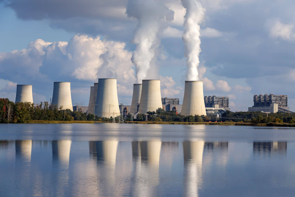 Im Kraftwerk Jänschwalde wird Kohle verstromt. Dagegen richteten sich die Anschläge laut Bekennerschreiben.