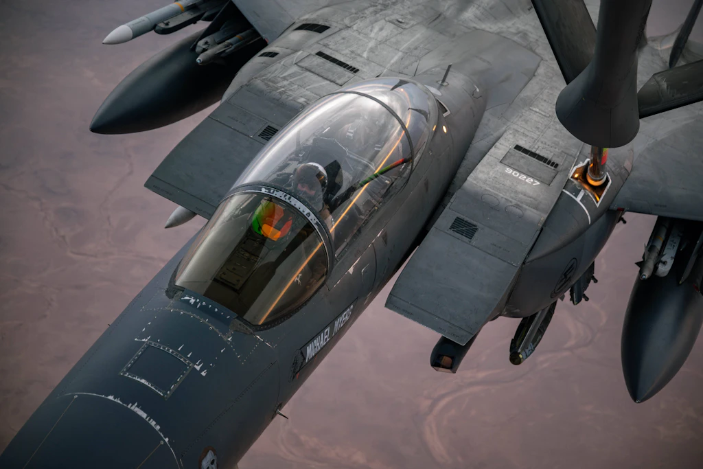 Eine F-15E Strike Eagle der US-Luftwaffe beim Betanken in der Luft. Die aktuelle Version F-15EX soll bis weit in die 2030er-Jahre gebaut werden. (Symbolbild)