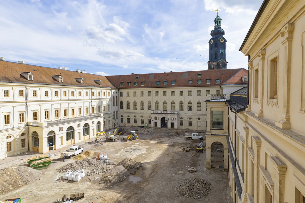 Acht Jahre Baustelle: Im Oktober 2026 wird der Ostflügel des Weimarer Stadtschlosses eröffnet – mit Besucherzentrum, Veranstaltungssaal und einer Dauerausstellung zur Weimarer Klassik.