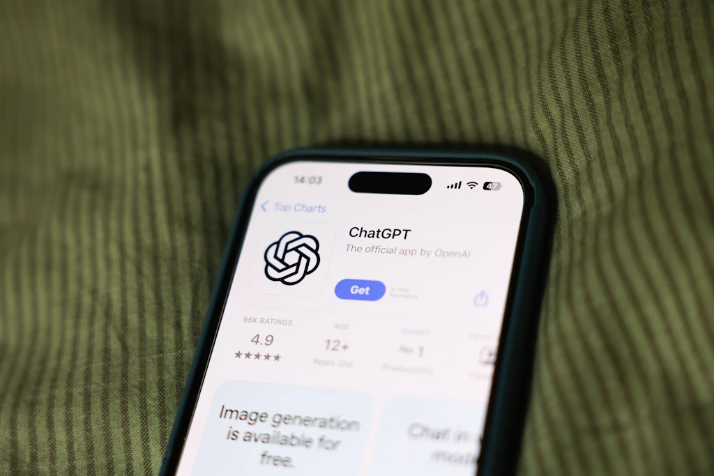 ChatGPT ist ein Massenmedium geworden. Die EU-Kommission schlägt mit Regulation zurück.