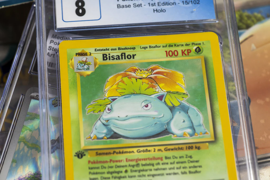 Ein Bisaflor aus dem Base Set von 1999, Erstauflage und professionell bewertet: Nur solche Karten erzielen heute hohe Preise. Symbolbild