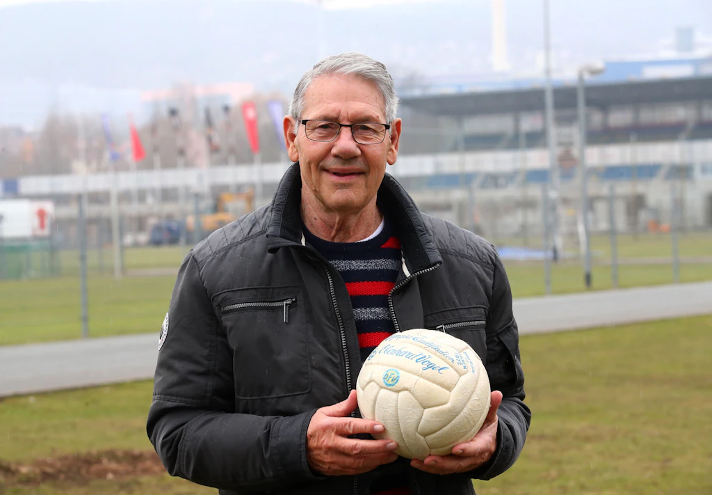 Trauer um DDR-Fußballlegende Eberhard Vogel