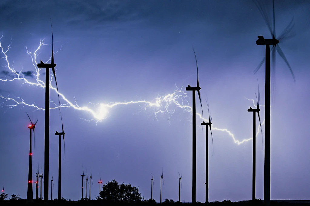 Zwar zählt der zurückliegende Sommer nicht zu den blitzreichsten , dennoch sorgten mehrere Gewitterlagen für erhebliche Schäden.