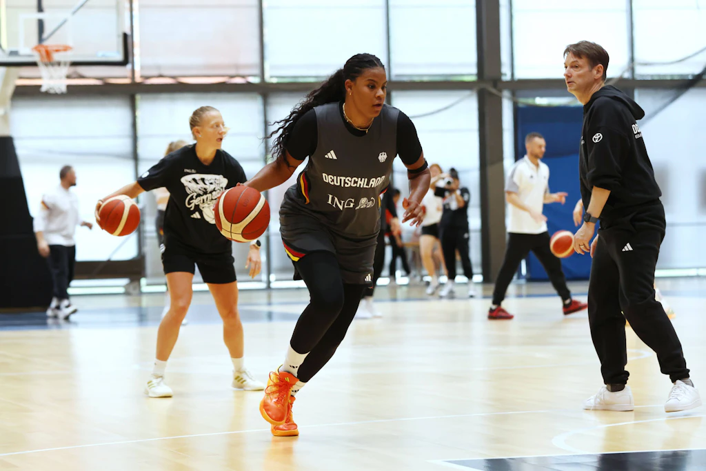 Nyara Sabally ist zurück im Training – und am Freitag beim Start der Heim-WM wieder Teil der deutschen Mannschaft zum Auftakt der Heim-WM?