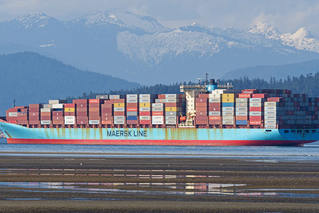 Ein Containerschiff von Maersk: Das Unternehmen will den Einsatz von Windkraft erproben.