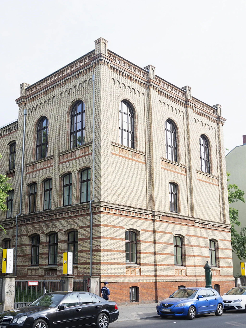 Zur Ausstellung