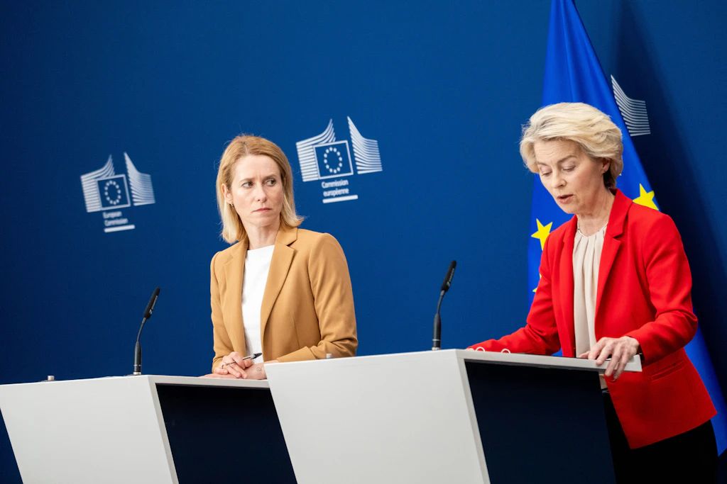Ursula von der Leyen und Kaja Kallas bei einer gemeinsamen Pressekonferenz im Juni 2025