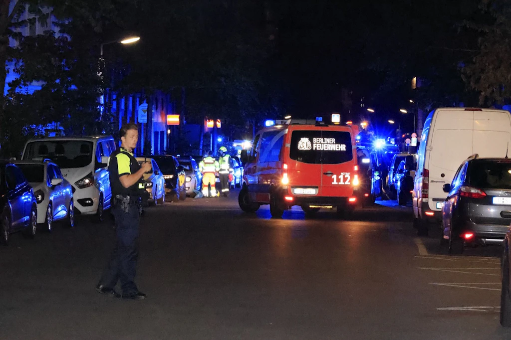 Ein 26-Jähriger wurde am Dienstagabend durch Schüsse schwer verletzt.
