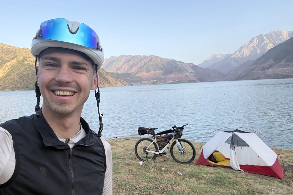 John Müller reiste mit einem Zelt auf dem Fahrrad durch 15 Länder nach Indien.