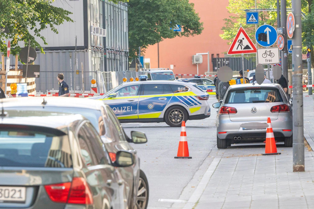 Brandsätze auf Baustelle bei Rüstungsfirma geworfen: Tatverdächtige in Untersuchungshaft