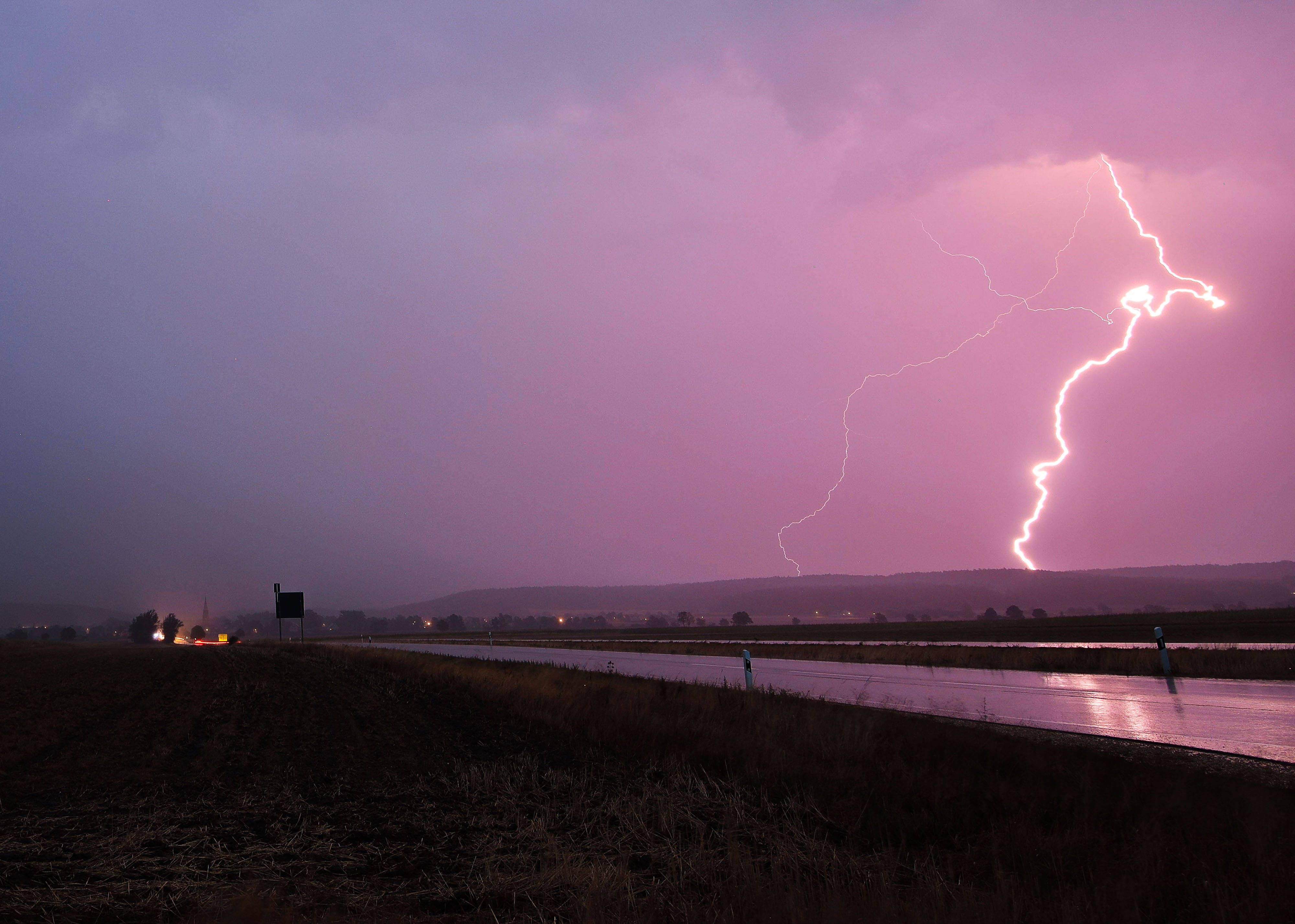 Heute Nacht kippt das Wetter: Böen bis 100 km/h und bis zu 50 Liter Regen