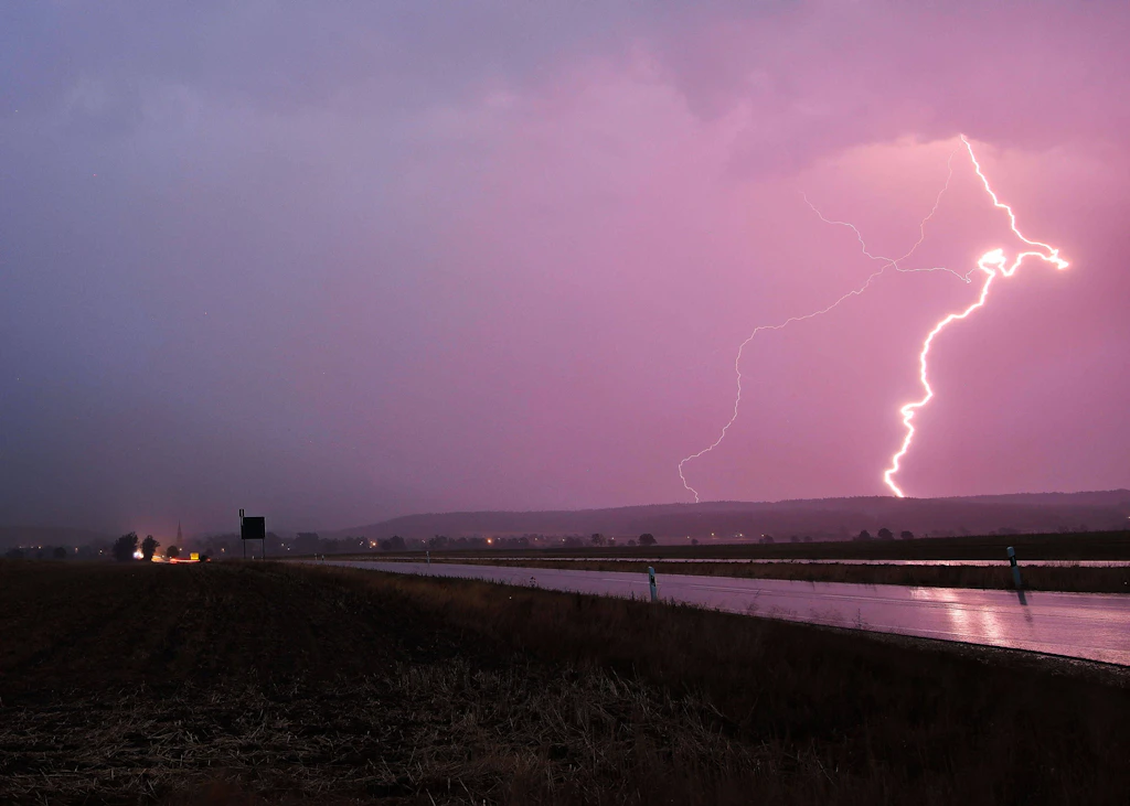 Heute Nacht kippt das Wetter: Böen bis 100 km/h und bis zu 50 Liter Regen