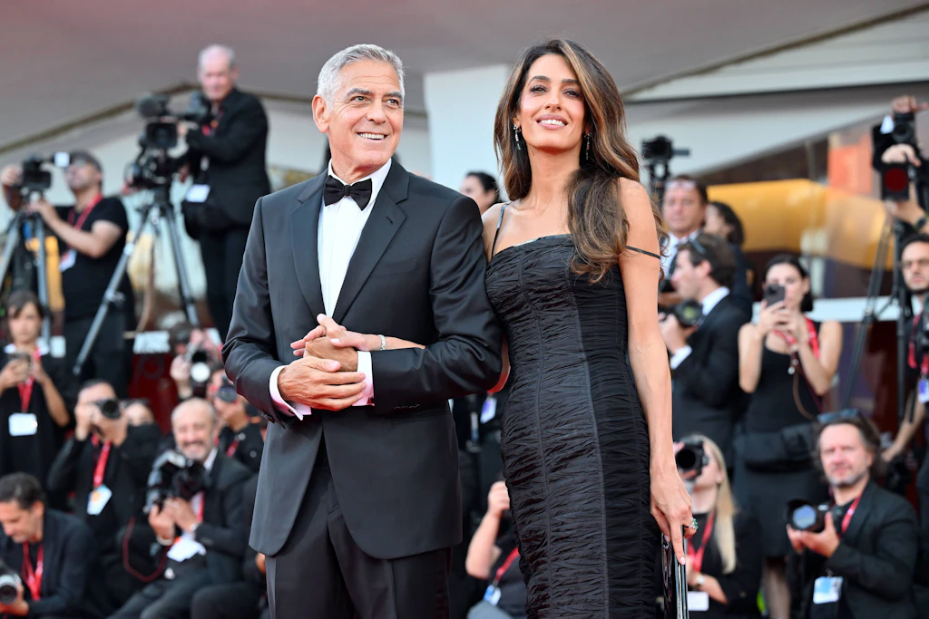 Tops und Flops auf dem roten Teppich der Filmfestspiele in Venedig: Clooney, Ambrosio, Bailey