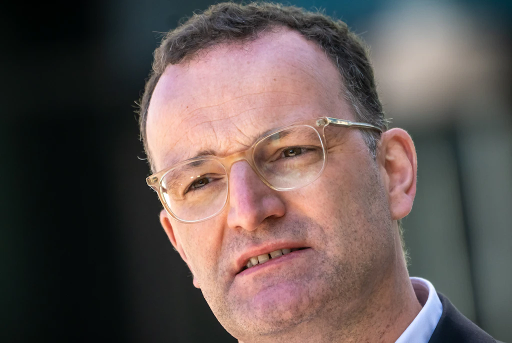 Jens Spahn wechselt in den Haushaltsausschuss des Bundestags