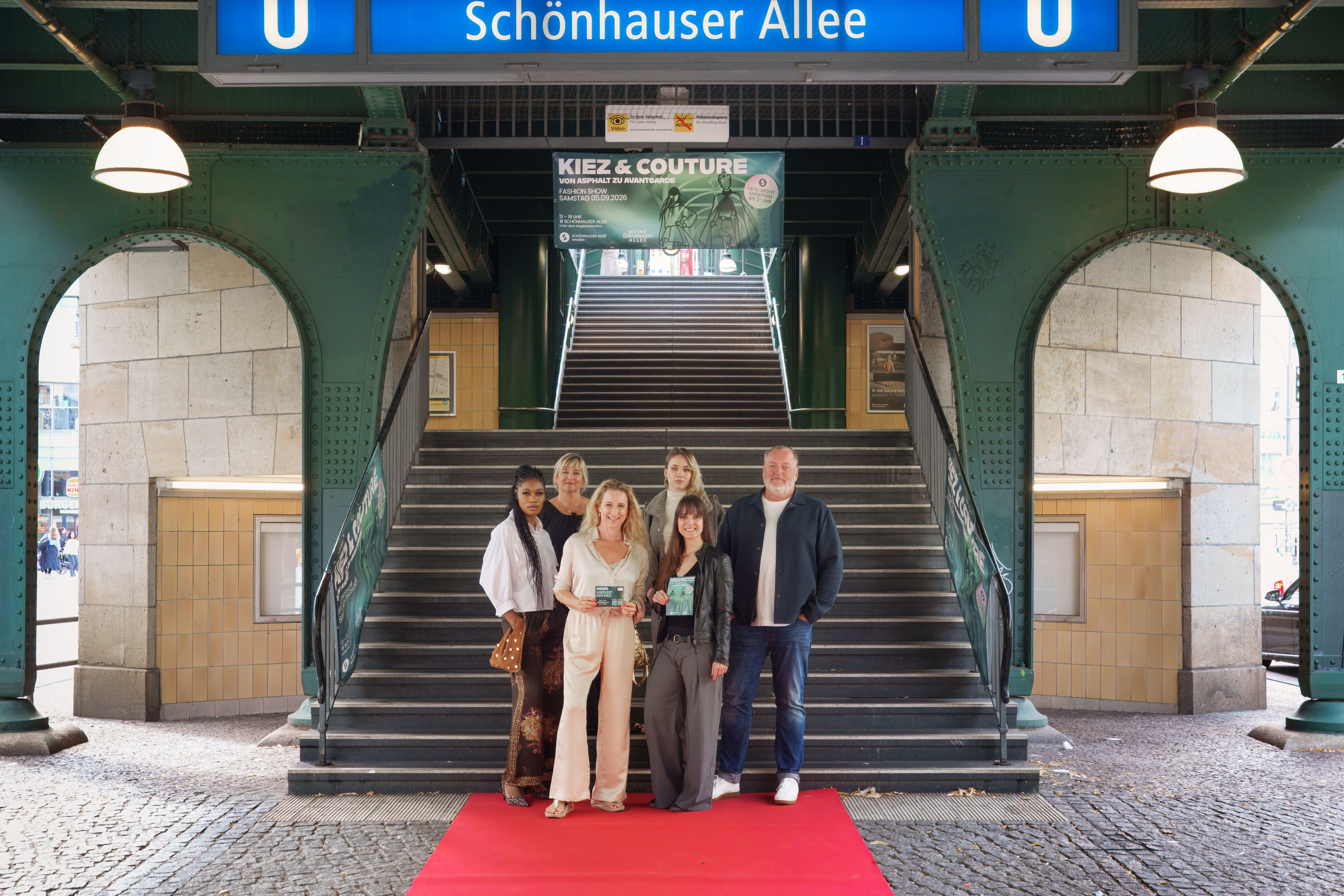 Laufsteg statt Baustellen-Frust: Schönhauser Allee wird für einen Tag zur Fashion-Meile