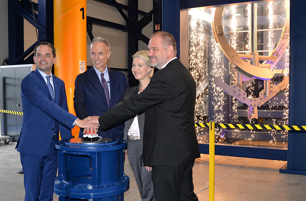 „Es rührt sich was in Stralsund“ – Ekato eröffnet neue Produktionshalle