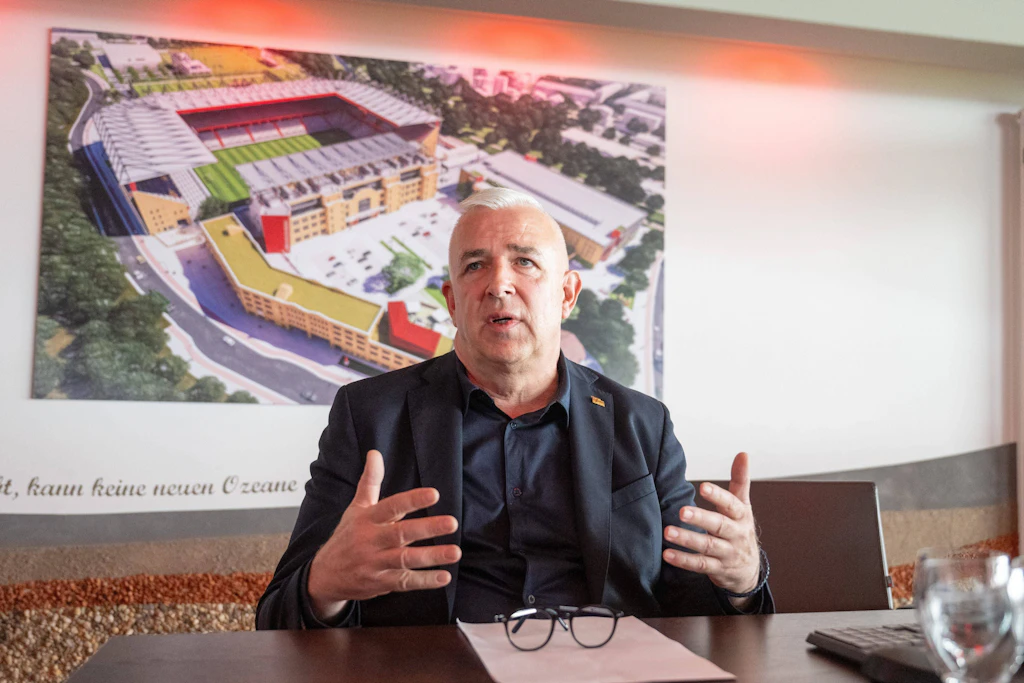 Union-Präsident Dirk Zingler erklärte am Donnerstag im Rahmen der Mitgliederversammlung die aktuellen Pläne zum Umbau des Stadions An der Alten Försterei.