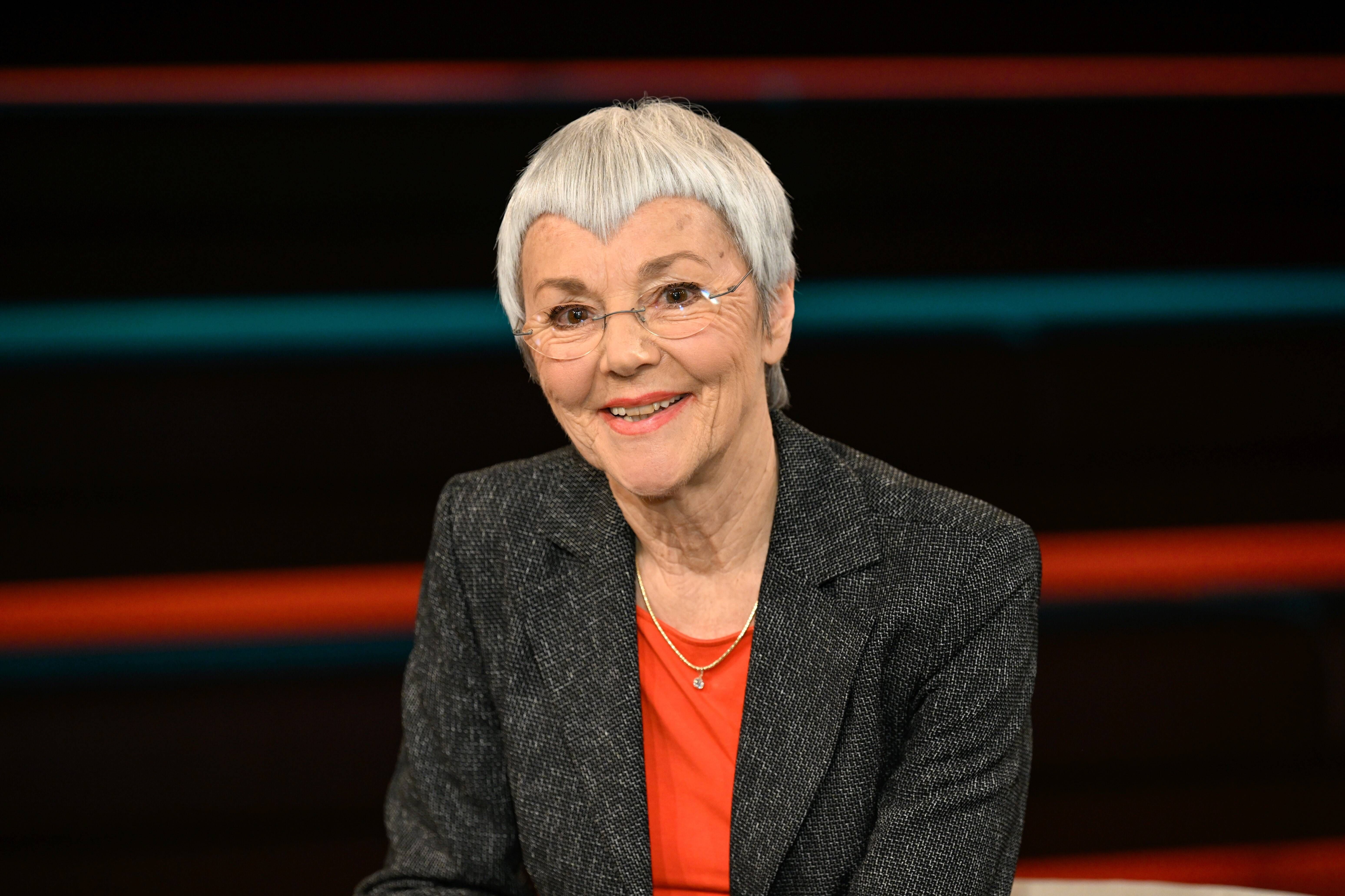 „Das Feindbild Russland ist nötig“: Publizistin Gabriele Krone-Schmalz im Interview
