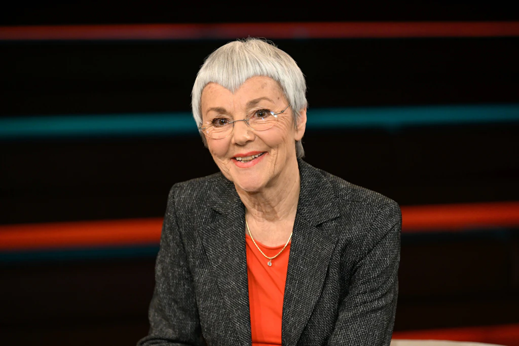 „Das Feindbild Russland ist nötig“: Publizistin Gabriele Krone-Schmalz im Interview