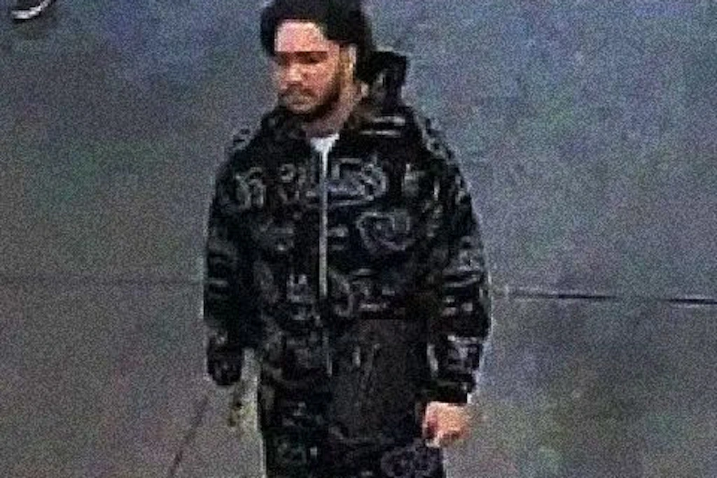 Dieser Mann soll zu einer Bande von Telefonbetrügern gehören. Nach ihm fahndet seit Donnerstag die Polizei.