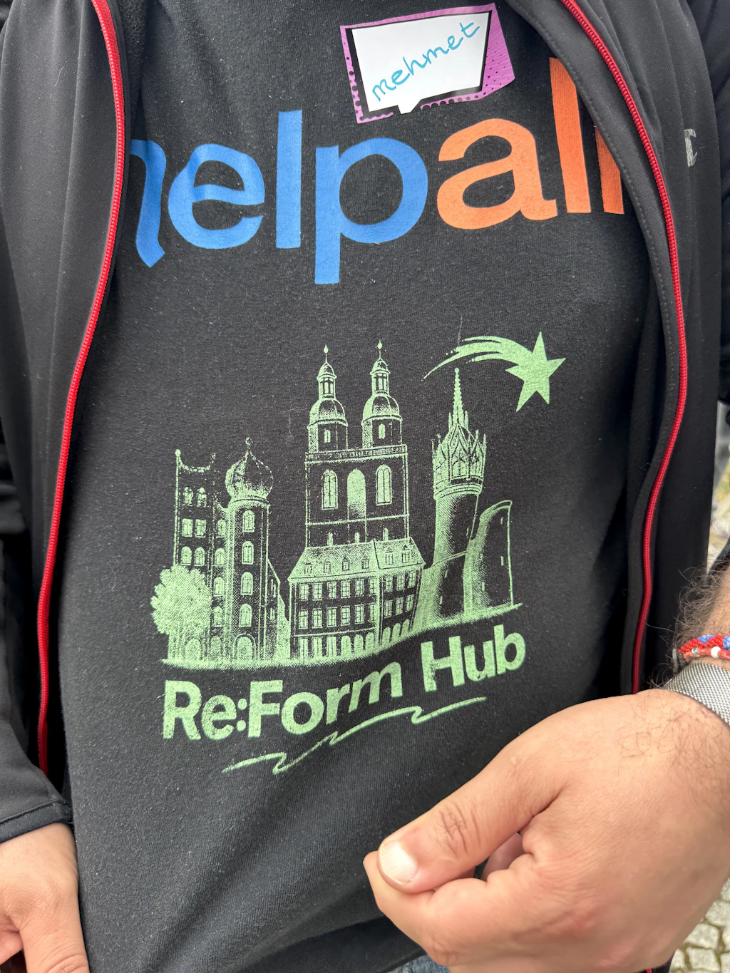 T-Shirt eines Bustour-Teilnehmers.