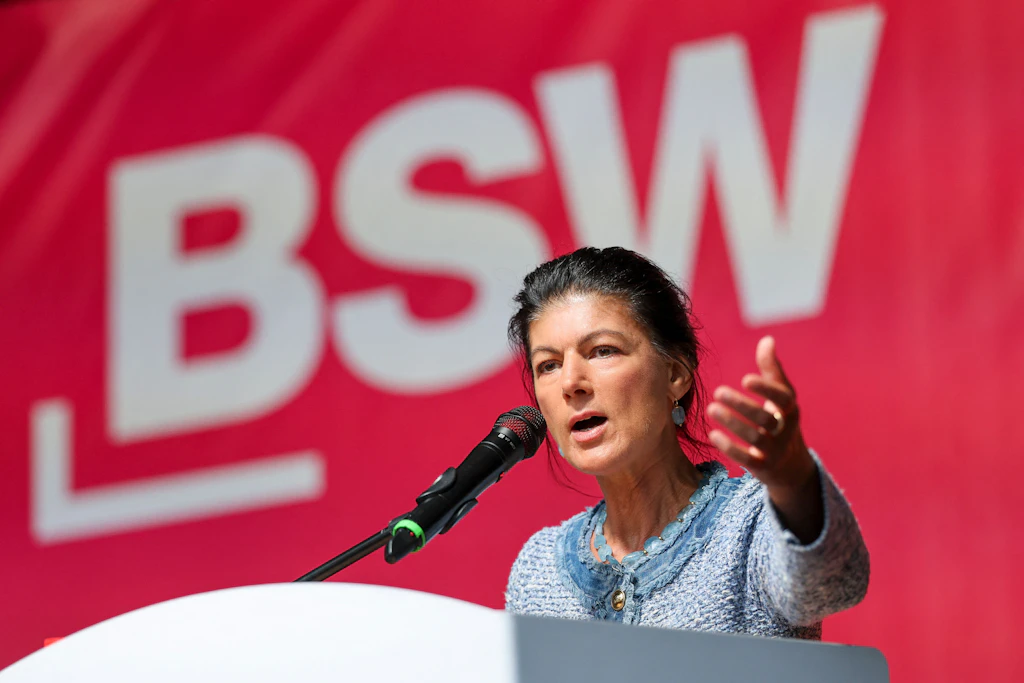 Sahra Wagenknecht, Parteigründerin, äußert sich zu den Austritten der Thüringer BSW-Abgeordneten.