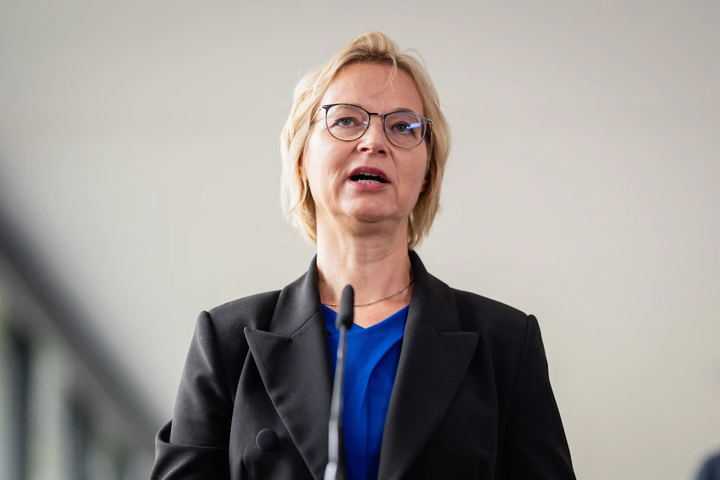 Finanzministerin Katja Wolf gibt ein Pressestatement im Thüringer Landtag. Nach ihrem angekündigten Austritt aus der Partei wollen zehn bisherige BSW-Abgeordnete die Thüringer Landesregierung weiter mittragen.