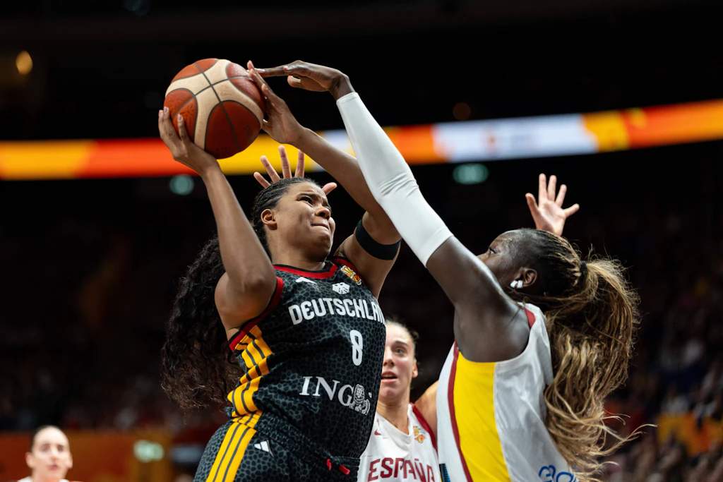 Unter den Augen von Merz: Deutsche Basketballerinnen verlieren WM-Auftakt deutlich