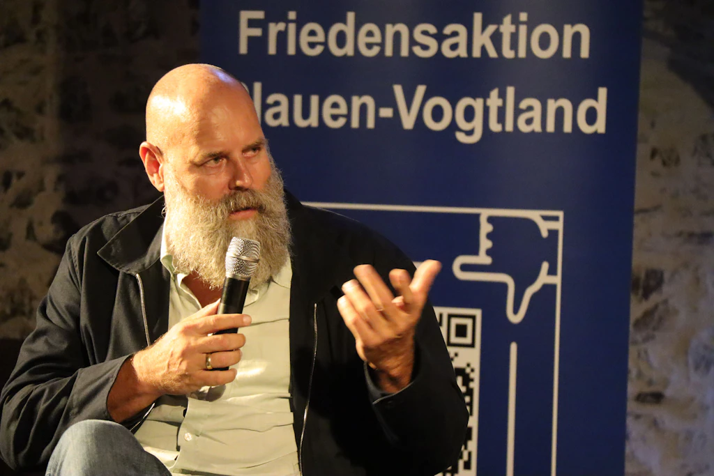 Verleger Holger Friedrich betonte, dass Medien eine wichtige Rolle für ein konstruktives Miteinander in der Gesellschaft spielen.