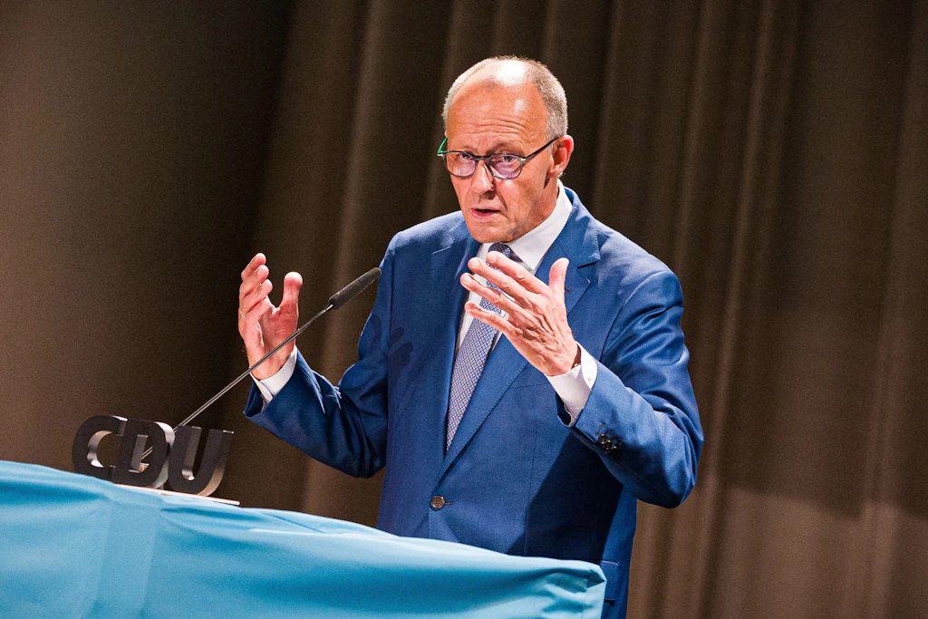 Bundeskanzler Friedrich Merz (CDU) spricht auf einer Veranstaltung der CDU Niedersachsen.
