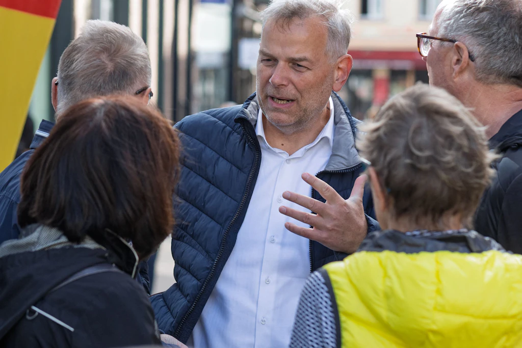 Leif-Erik Holm will für die AfD Ministerpräsident von Mecklenburg-Vorpommern werden und Schwesig beerben.