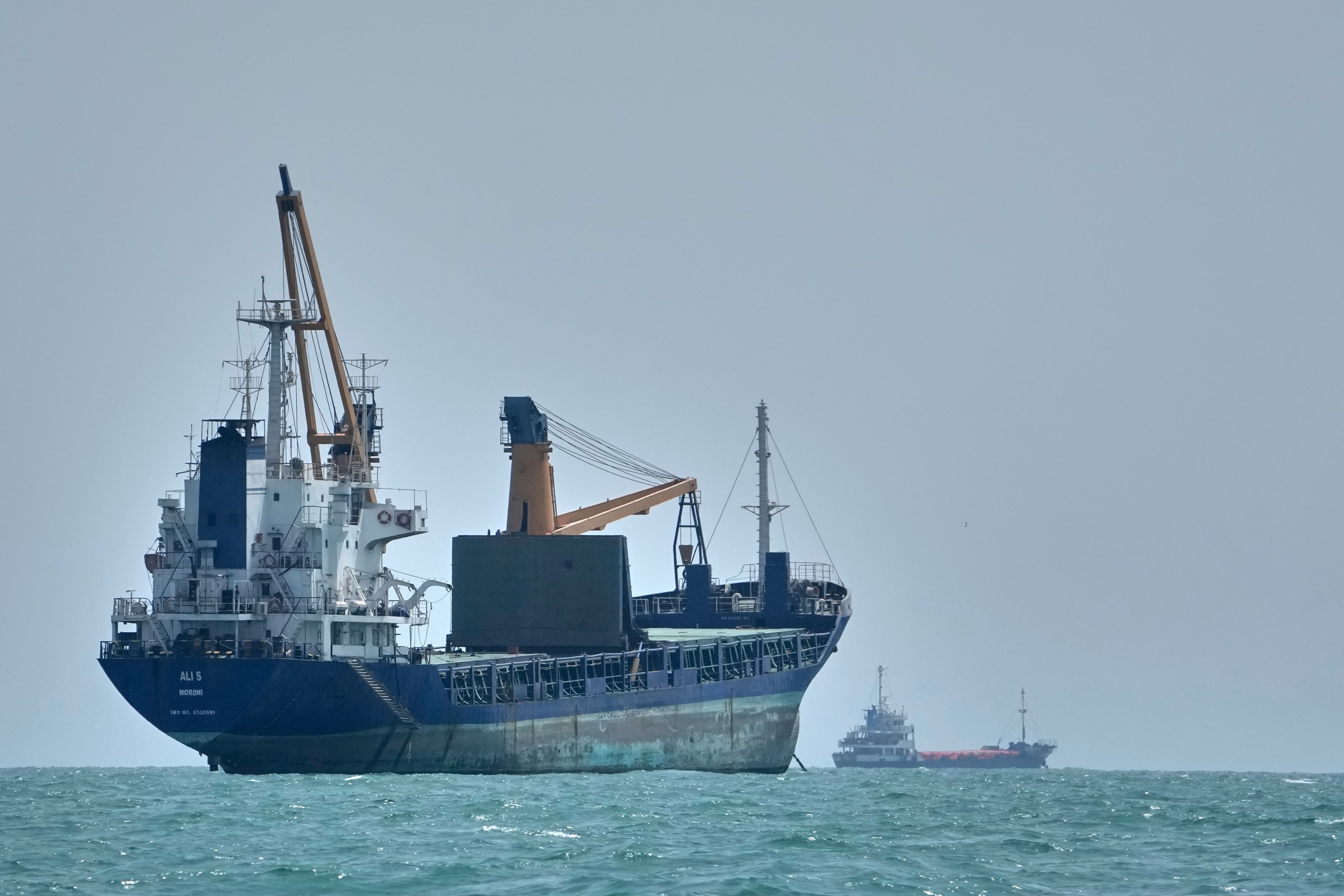 US-Militär zerstört fünf iranische Öltanker – Ölpreis steigt über 100 US-Dollar