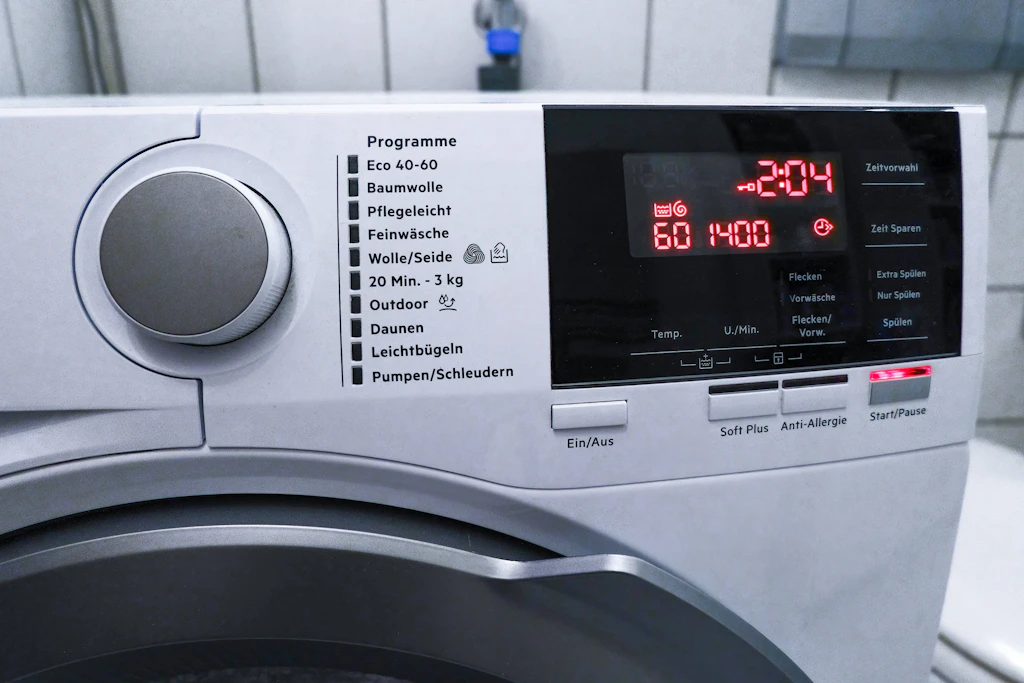 Ihre Kleidung braucht nicht immer 40- oder 60-Grad-Wäschen. Ein niedrigerer Gang tut es auch.