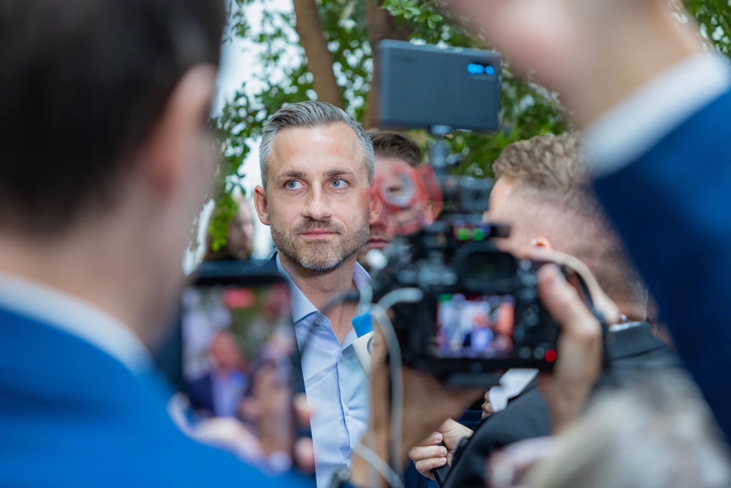 Einen Tag nach dem Wahlsieg der AfD in Sachsen-Anhalt zieht die europäische Ratingagentur Scope ihre positive Bilanz für das Bundesland nicht zurück.