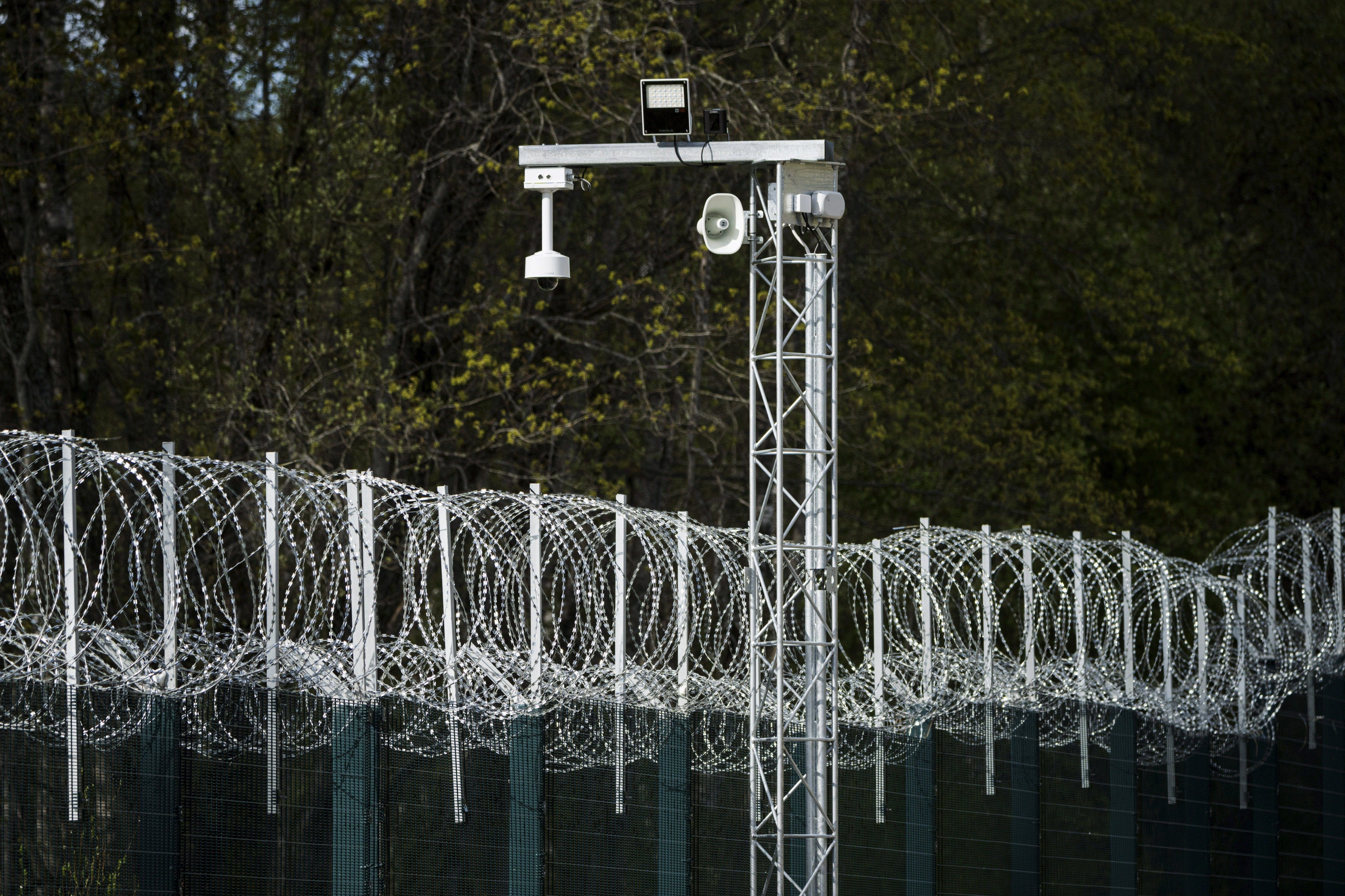 4,5 Meter hoch: Finnland errichtet 200 Kilometer langen Zaun an Grenze zu Russland